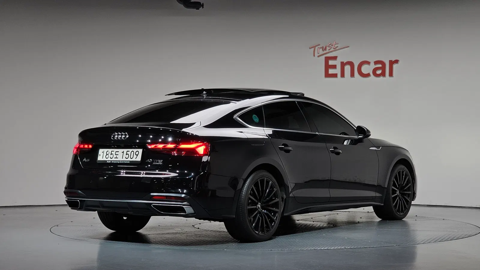 Audi A5 (F5) 40 TFSI Quattro Sportback 2022 — photo 1 sur 32