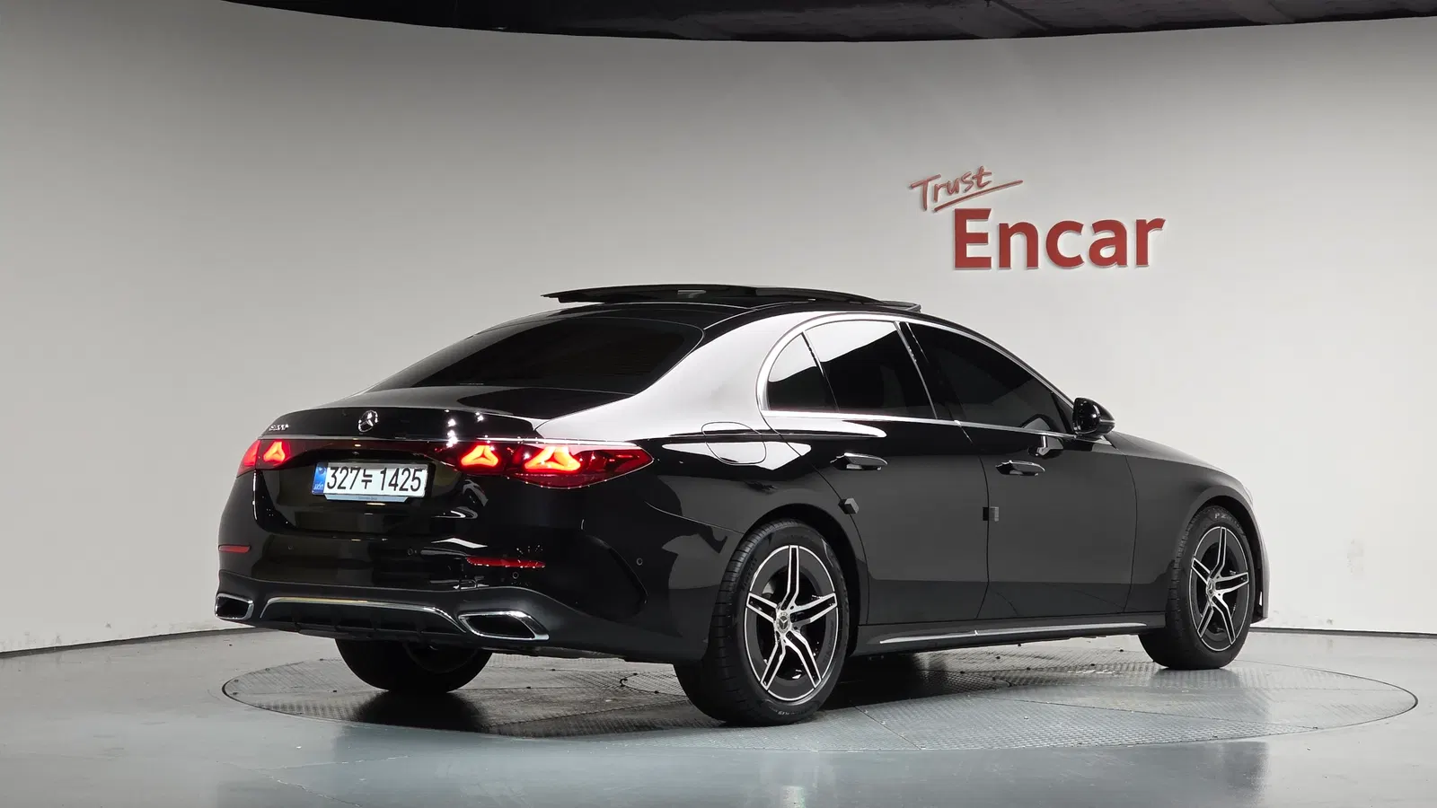 Mercedes-Benz Classe E AMG Line · E200 (W214) 2026 — photo 1 sur 36