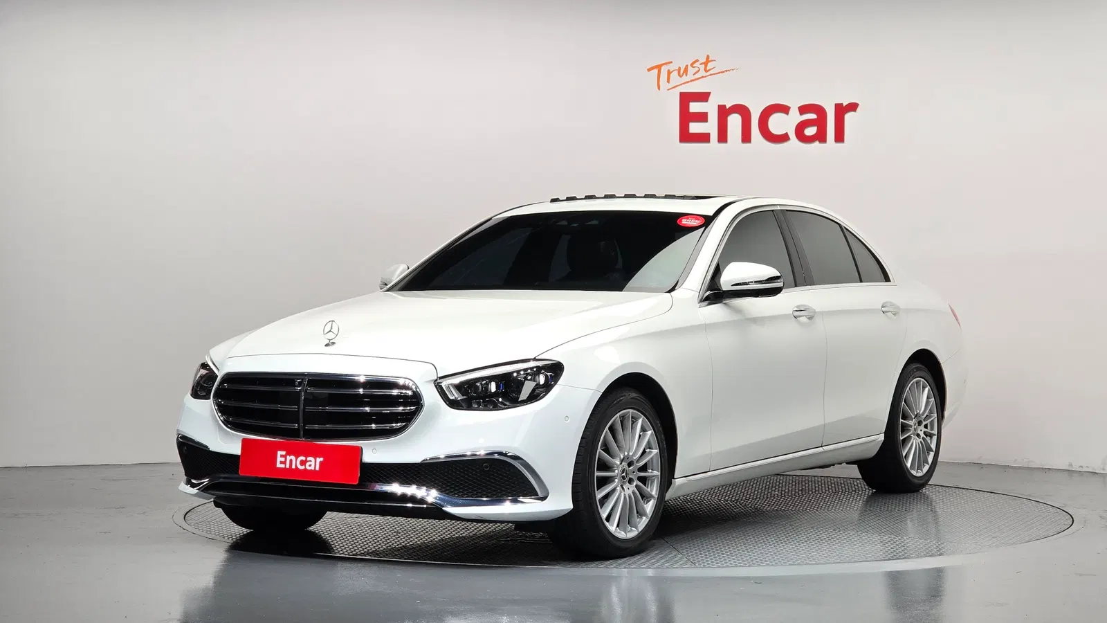 Mercedes-Benz Classe E E250 Exclusive (W213) 2022 — photo 1 sur 37