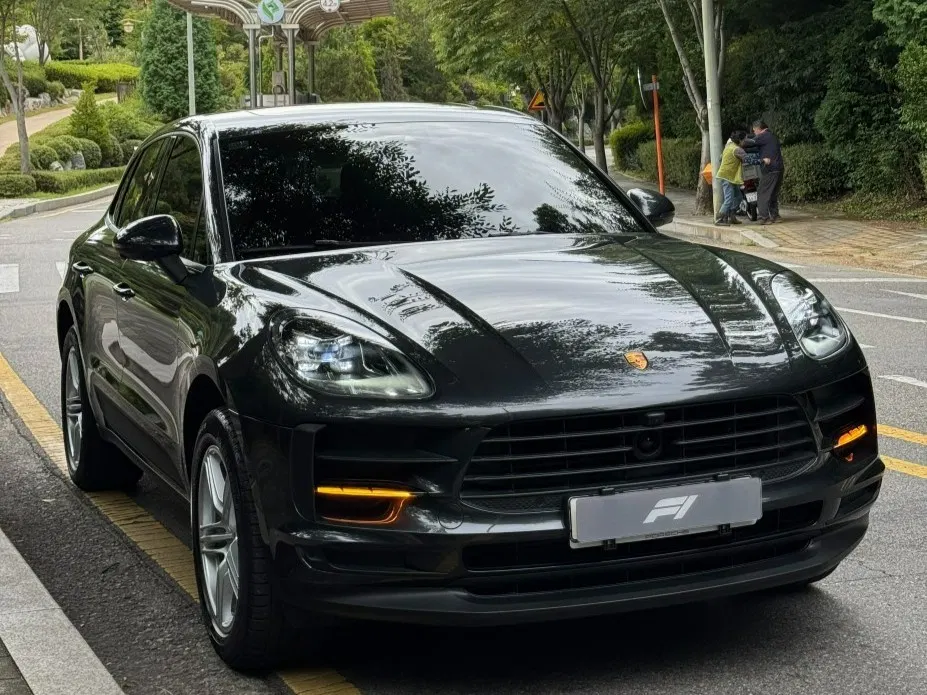 Porsche Macan 2.0 2019 — photo 1 sur 26