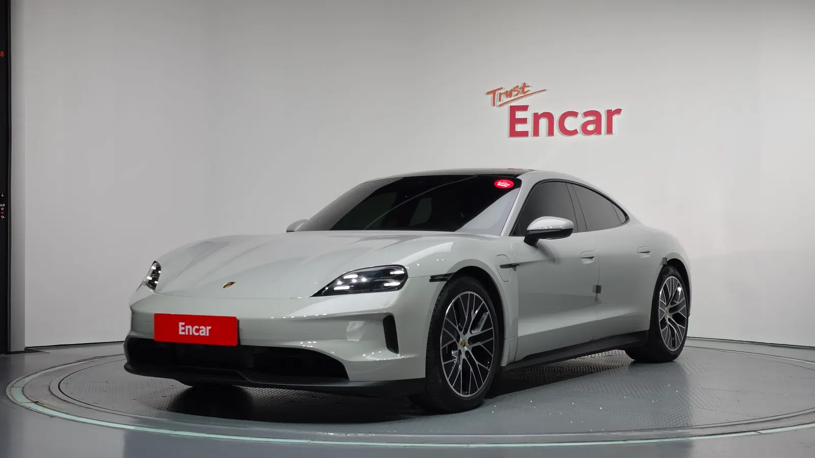 Porsche Taycan Base 2025 — photo 1 sur 35