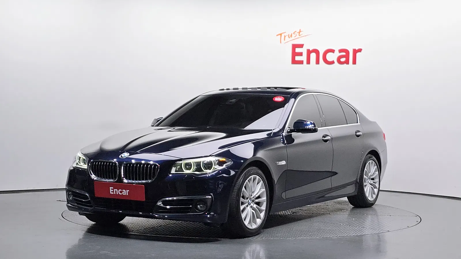 BMW Série 5 (F10) 528i Luxury 2015 — photo 1 sur 30