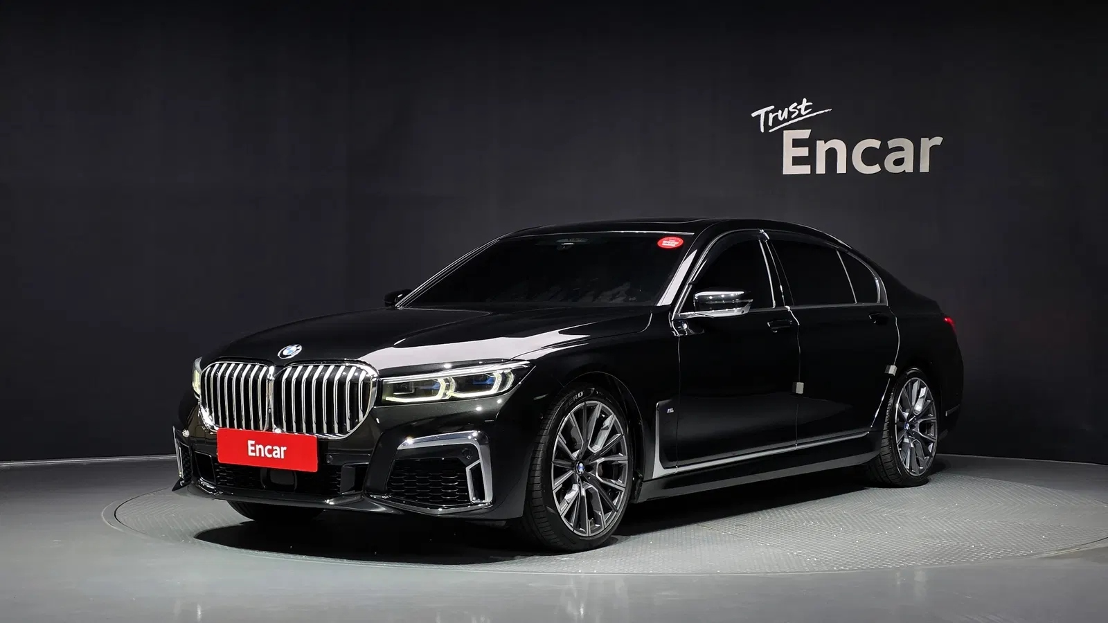BMW Série 7 (G11) 740Li xDrive M Sport 2022 — photo 1 sur 37