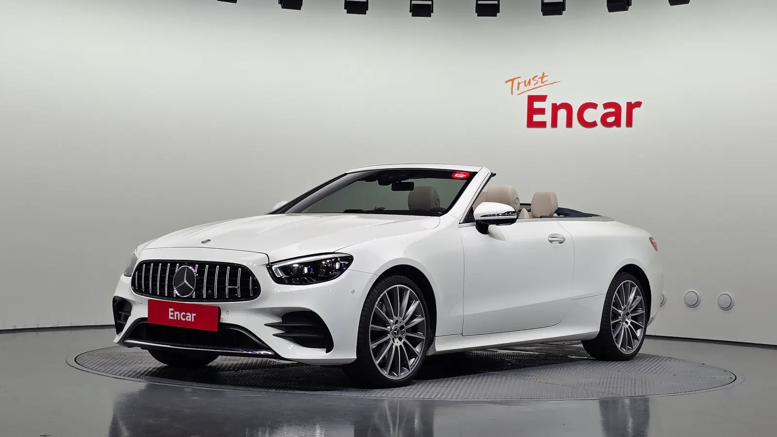 Mercedes-Benz Classe E E450 4MATIC Cabriolet (W213) 2023 — photo 1 sur 20
