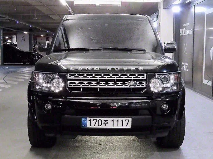 Land Rover Discovery 4 3.0 SDV6 SE 2011 — photo 1 sur 24
