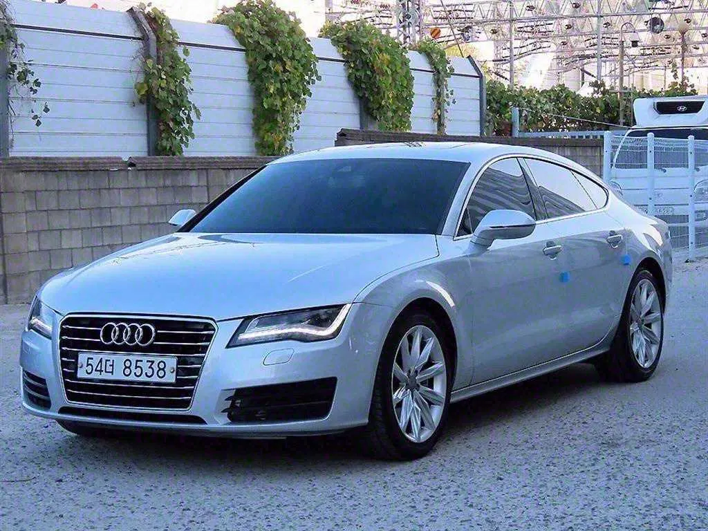 Audi A7 3.0 TFSI Quattro Entry 2012 — photo 1 sur 26