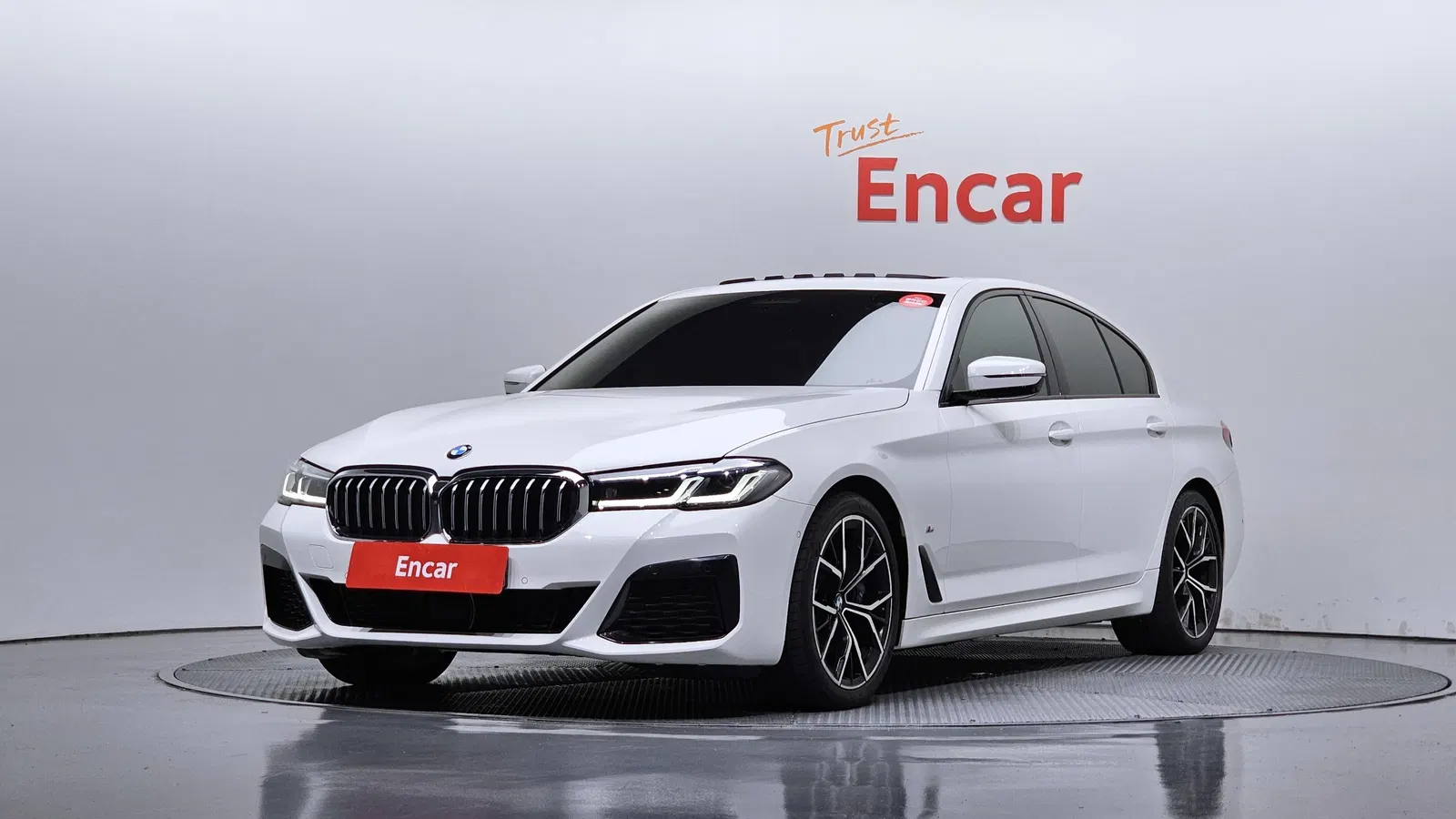 BMW Série 5 (G30) 530i M Sport 2023 — photo 1 sur 32