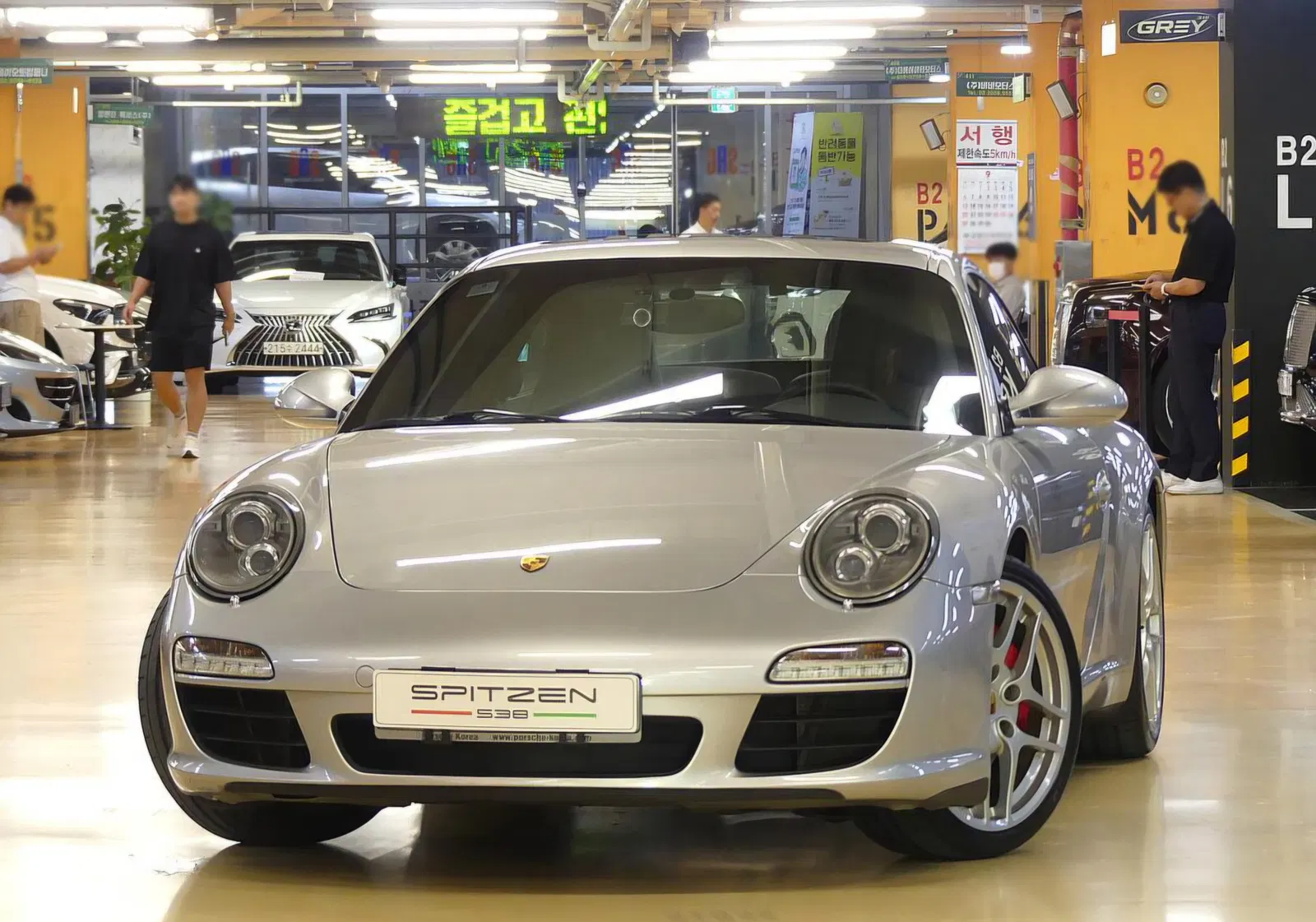 Porsche 911 Carrera S 2010 — photo 1 sur 26