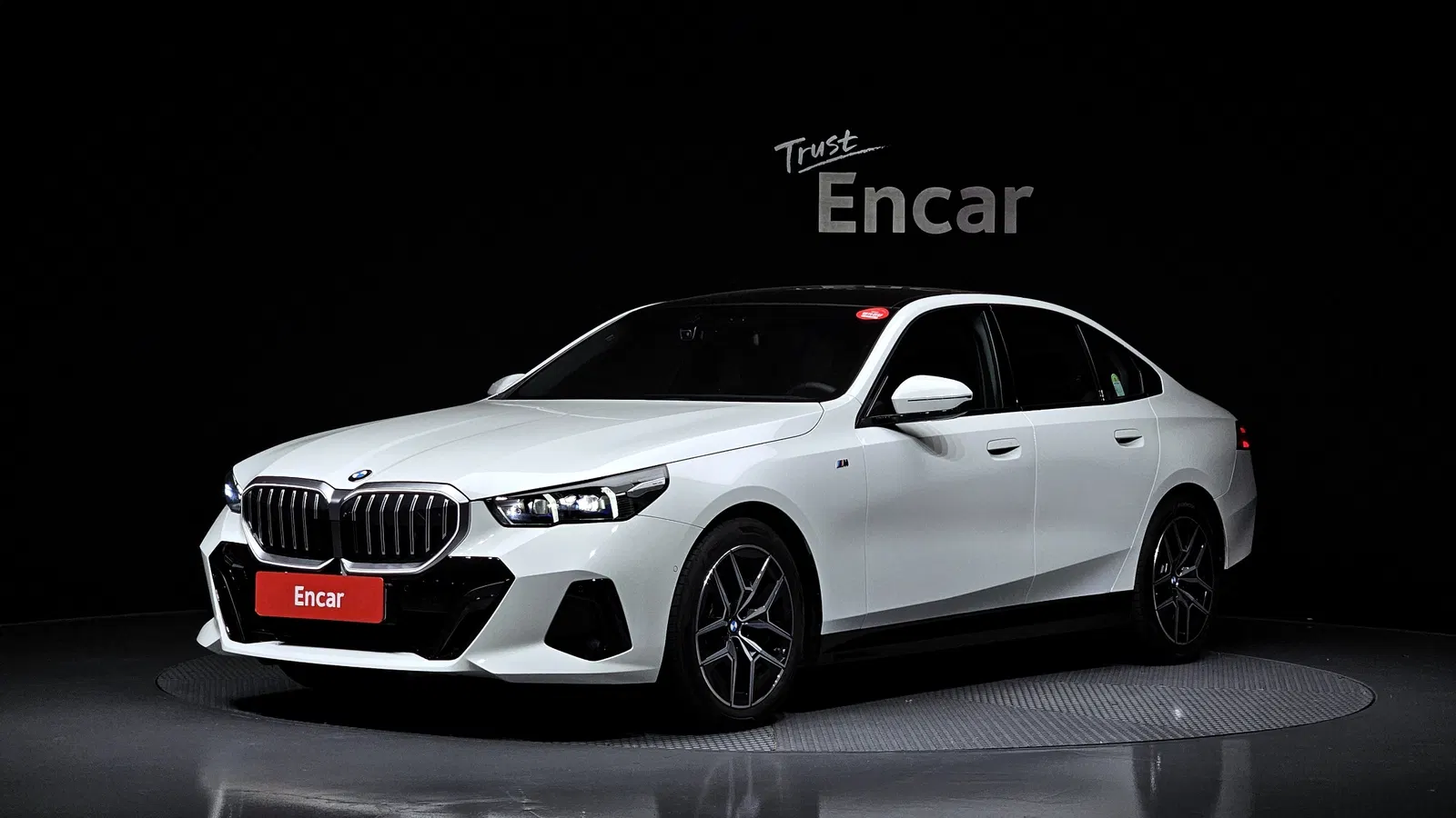 BMW Série 5 (G60) 523d M Sport 2025 — photo 1 sur 40