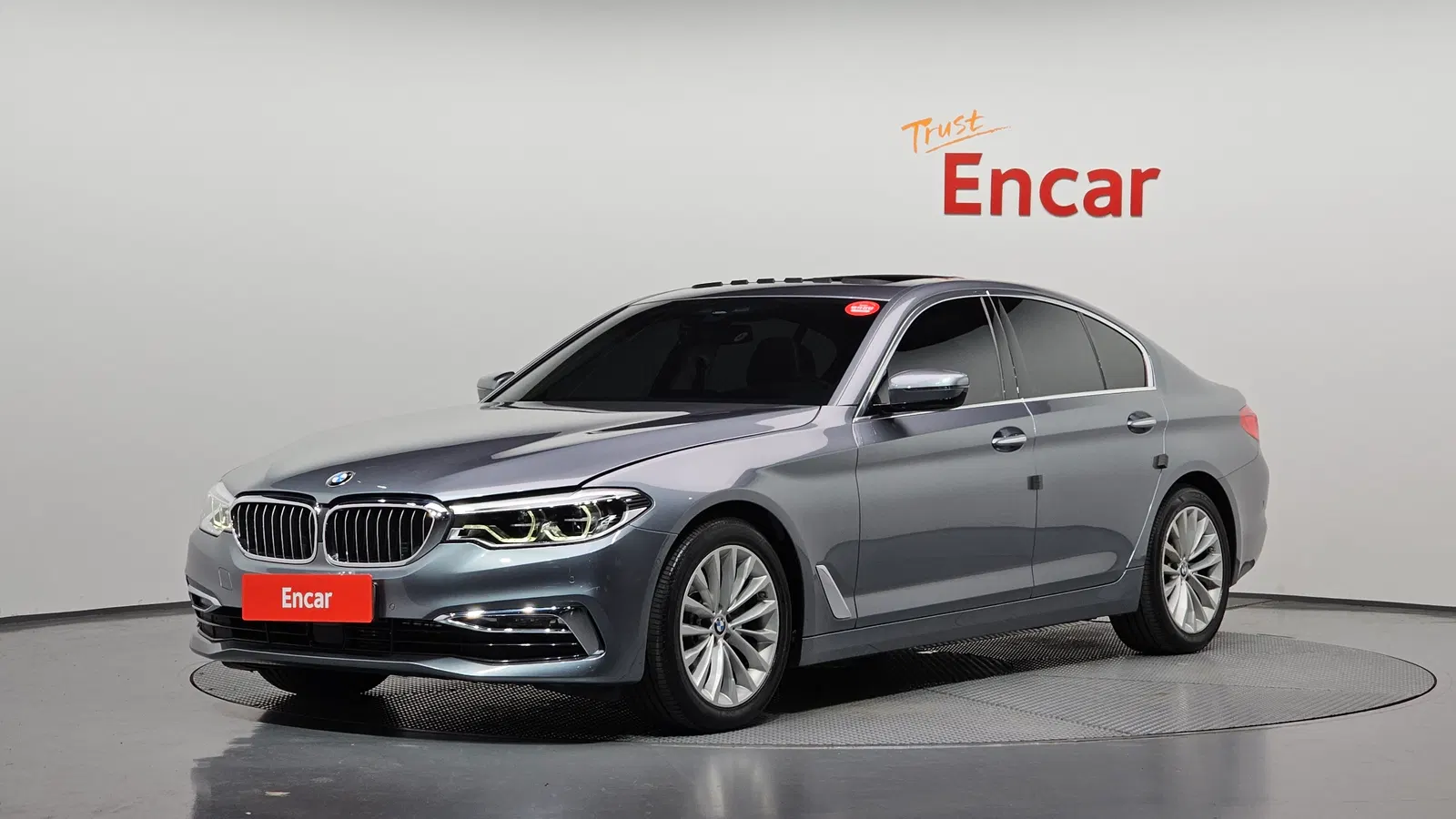 BMW Série 5 (G30) 520d Luxury Plus 2018 — photo 1 sur 30