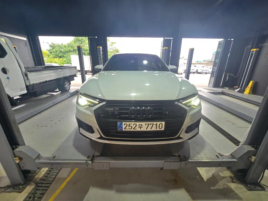 Audi A6 (C8) 45 TFSI Quattro Premium 2019 — photo 1 sur 6