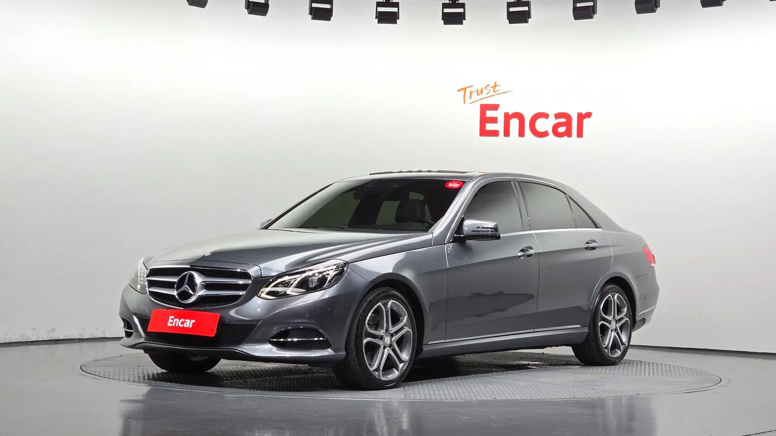 Mercedes-Benz Classe E E250 BlueTEC 4MATIC Avantgarde (W212) 2016 — photo 1 sur 20