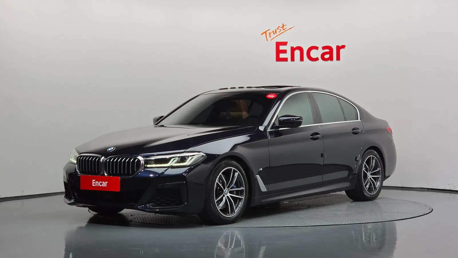 BMW Série 5 (G30) 520i M Sport 2021 — photo 1 sur 39