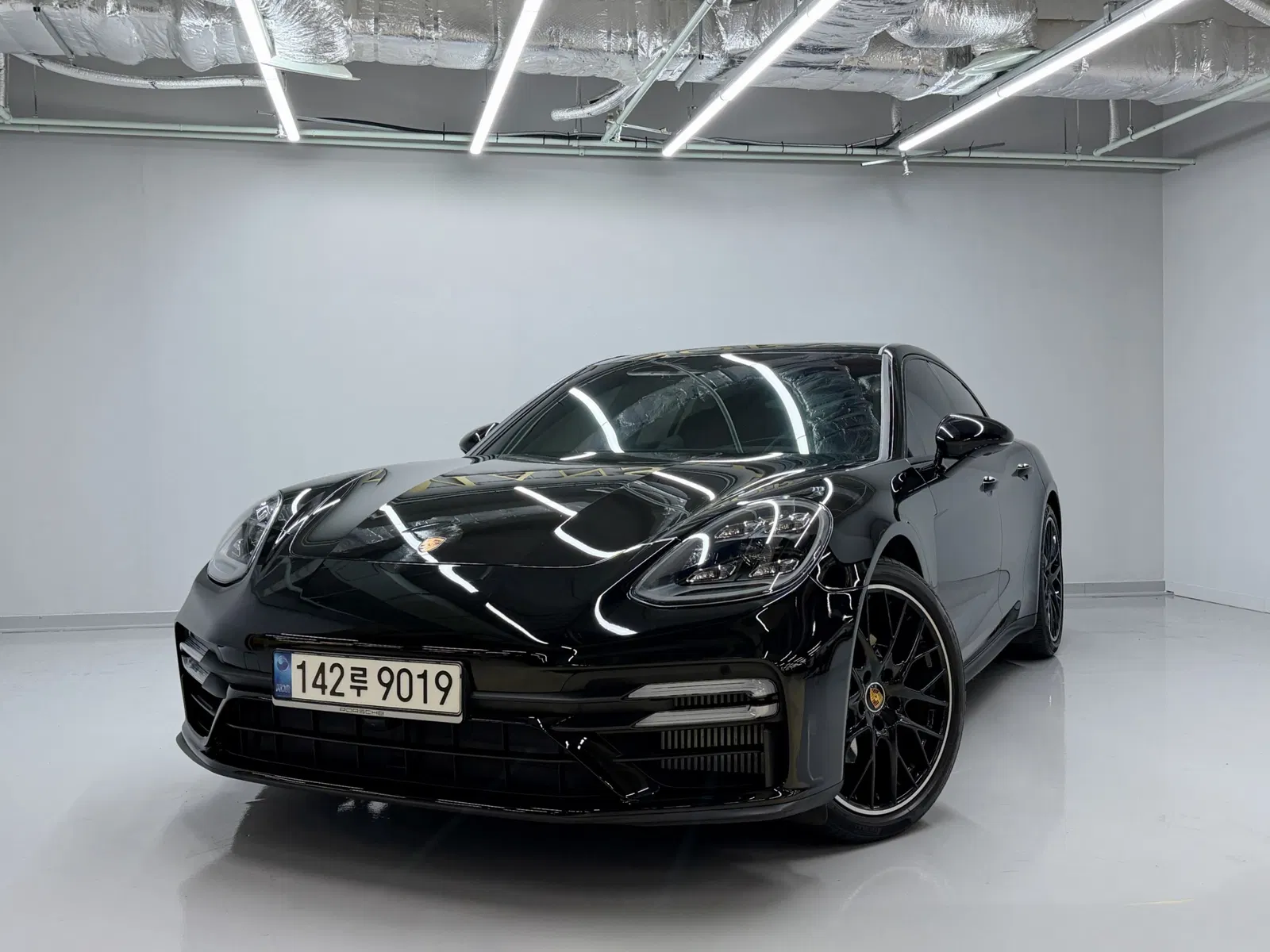 Porsche Panamera (971) 2.9 AWD 2021 — photo 1 sur 26