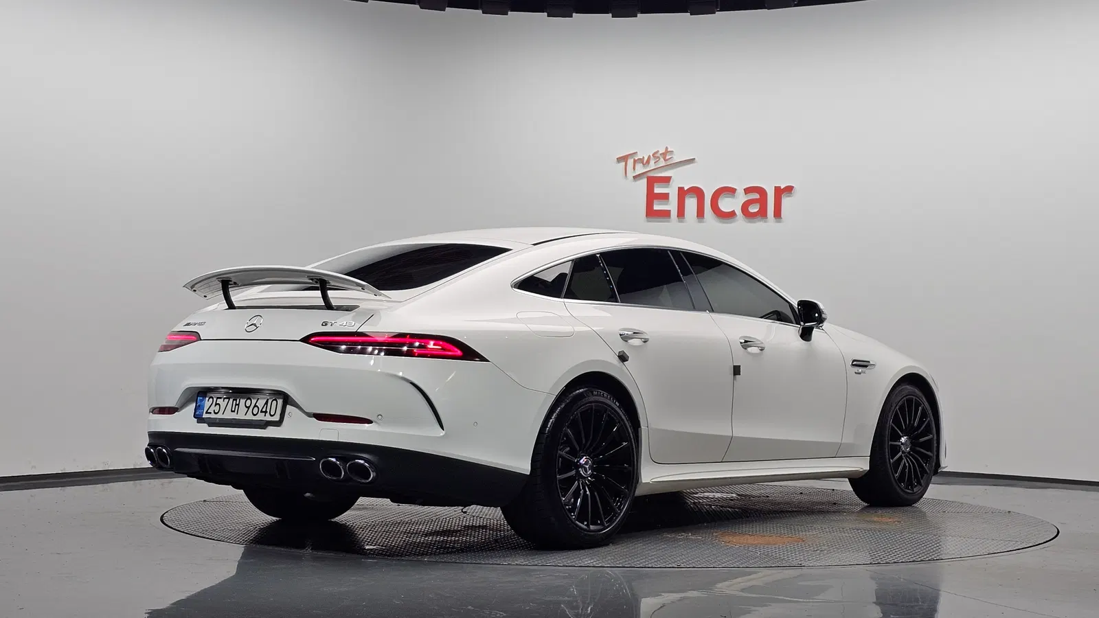 Mercedes-AMG AMG GT 4 portes 43 4MATIC+ 2019 — photo 1 sur 41