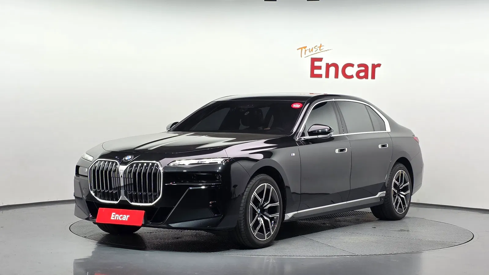 BMW Série 7 (G70) 740i xDrive M Sport 2024 — photo 1 sur 34