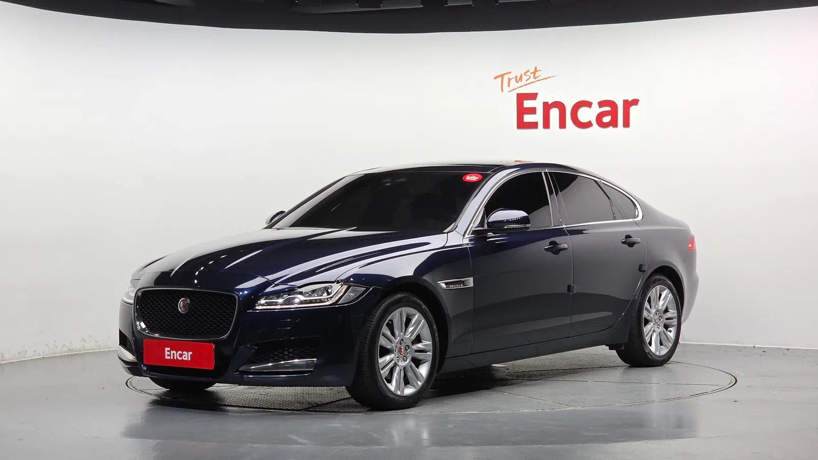 Jaguar XF (X260) 20d Portfolio 2018 — photo 1 sur 40