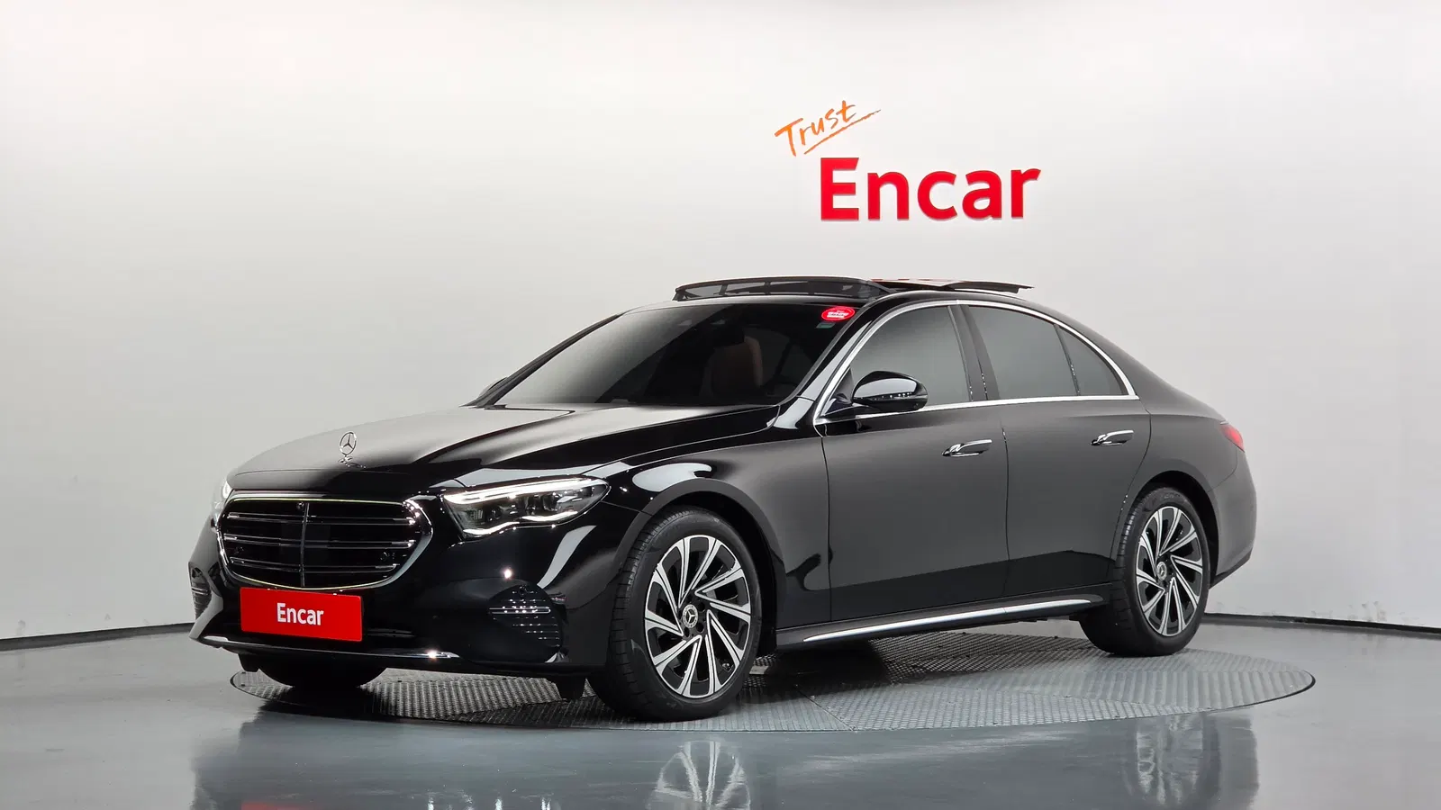Mercedes-Benz Classe E E300 4MATIC Exclusive (W214) 2024 — photo 1 sur 20