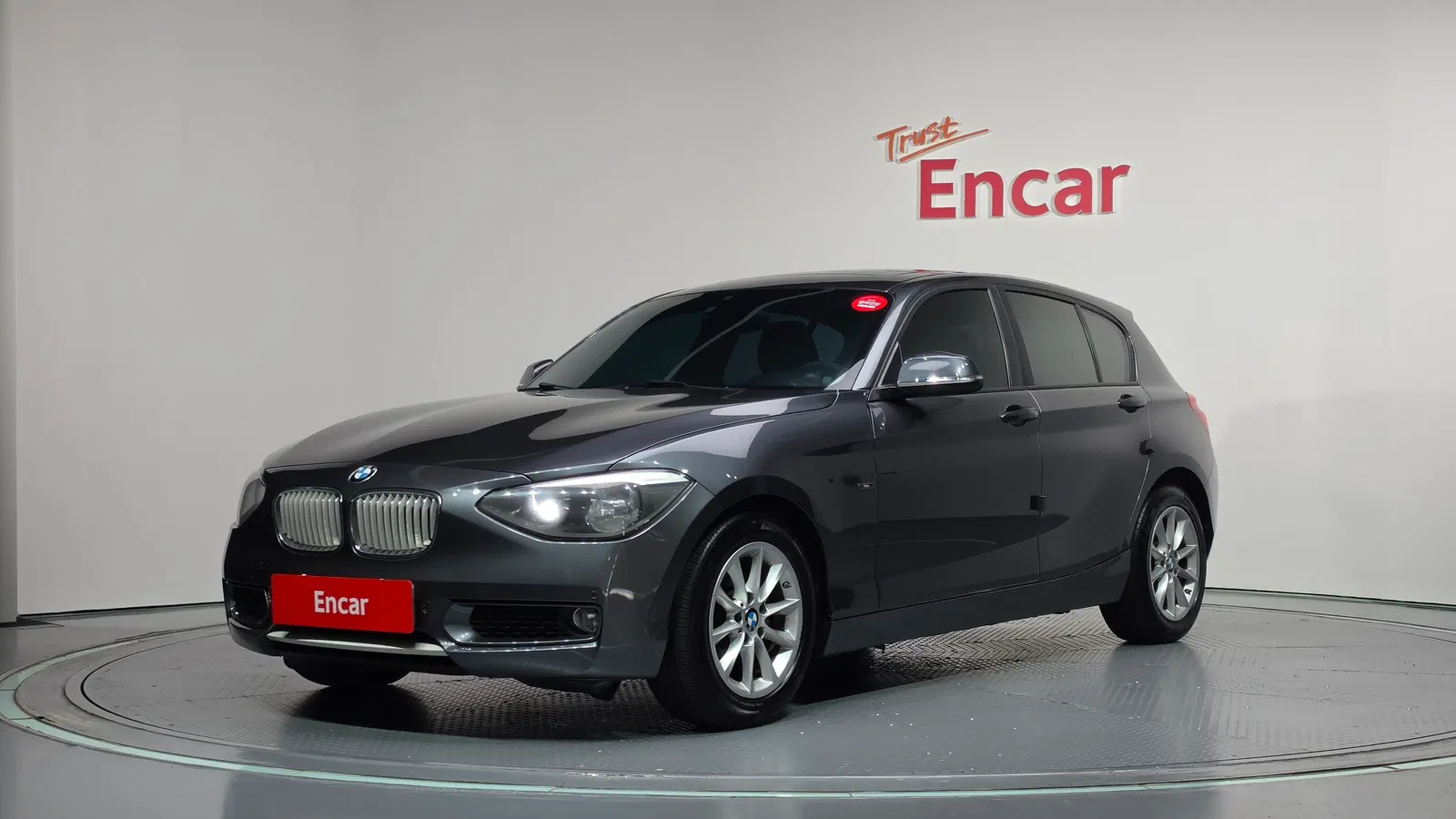 BMW Série 1 (F20) 118d Urban 5 portes 2014 — photo 1 sur 20
