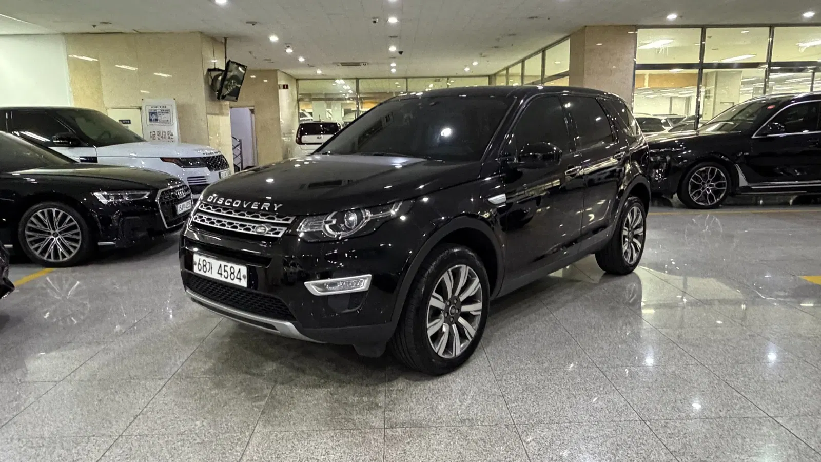 Land Rover Discovery Sport 2.0 TD4 HSE Luxury 2018 — photo 1 sur 26