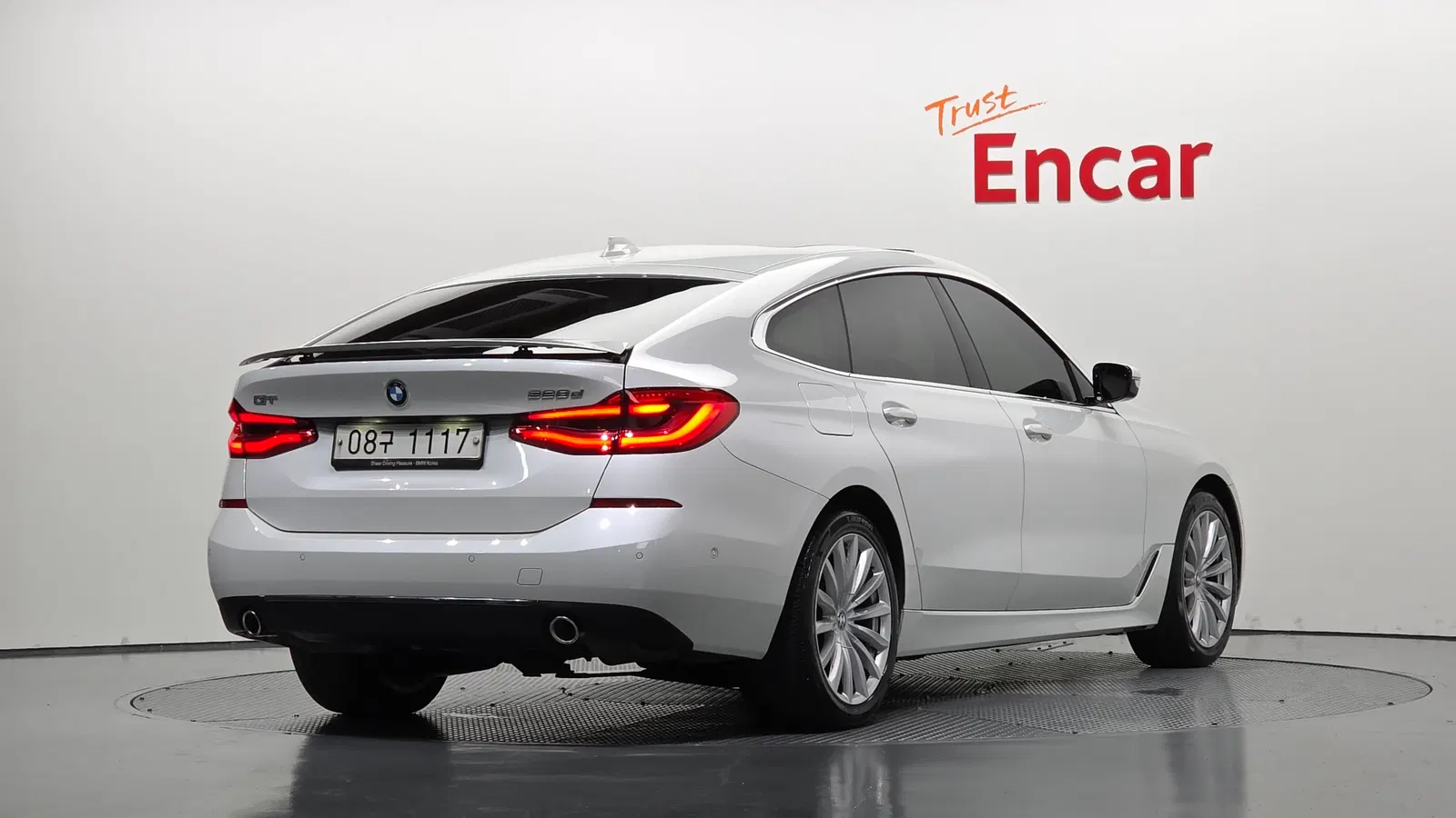BMW Série 6 GT (G32) 620d Luxury 2019 — photo 1 sur 32