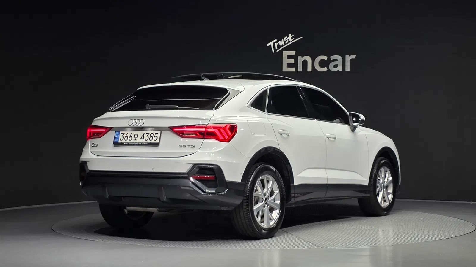 Audi Q3 (F3) 35 TDI Sportback 2022 — photo 1 sur 32