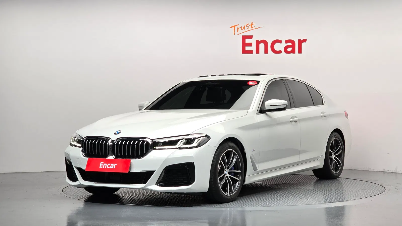 BMW Série 5 (G30) 520i M Sport 2023 — photo 1 sur 26