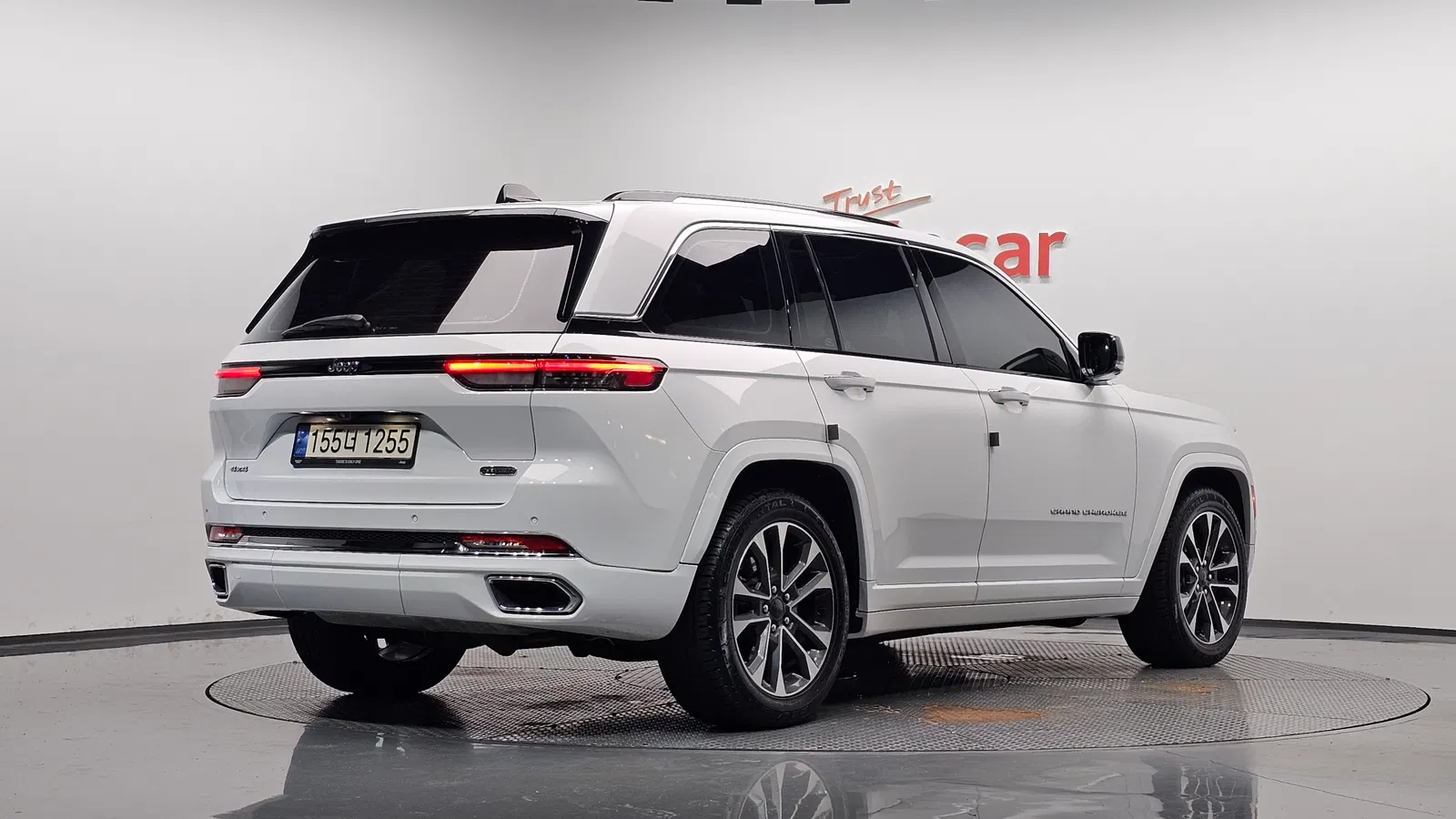 Jeep Grand Cherokee(WL) 3.6 Overland 2023 — photo 1 sur 38