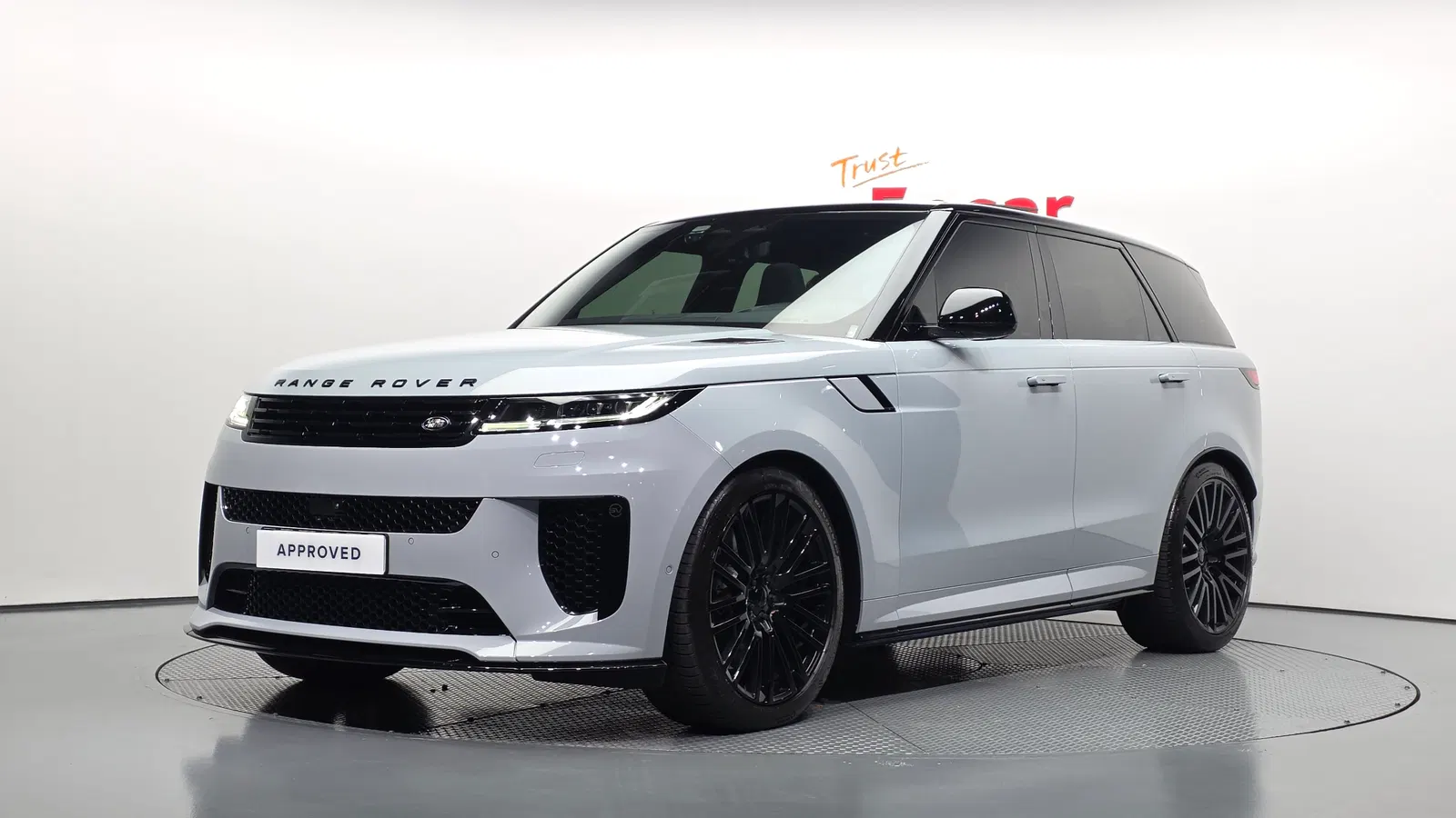 Land Rover Range Rover Sport 3e génération P635 SV 2026 — photo 1 sur 20