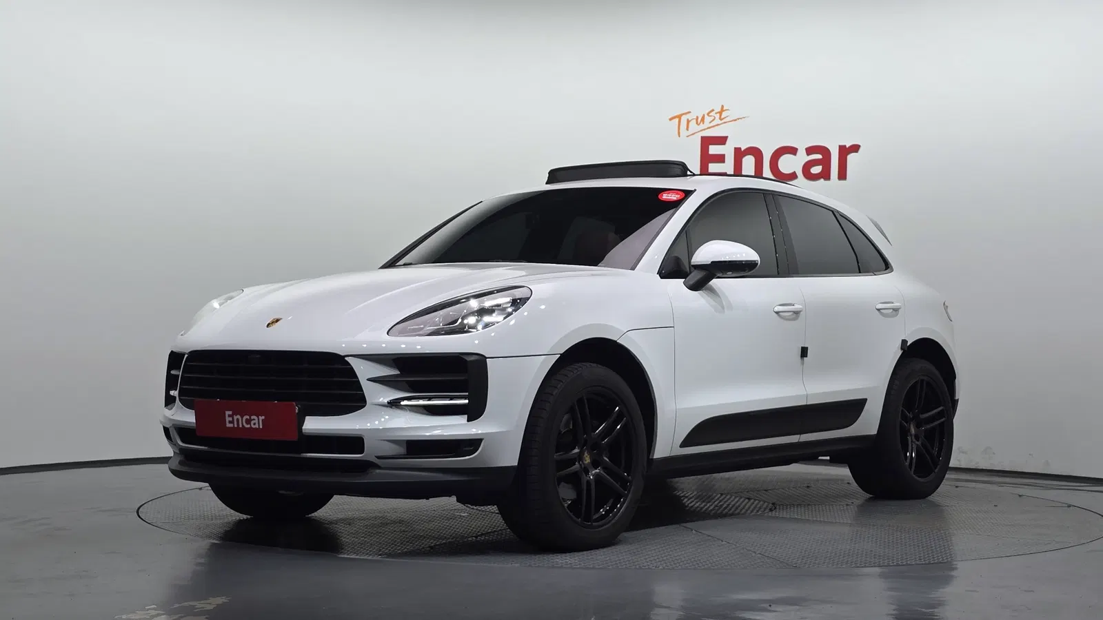 Porsche Macan 2.0 2021 — photo 1 sur 34