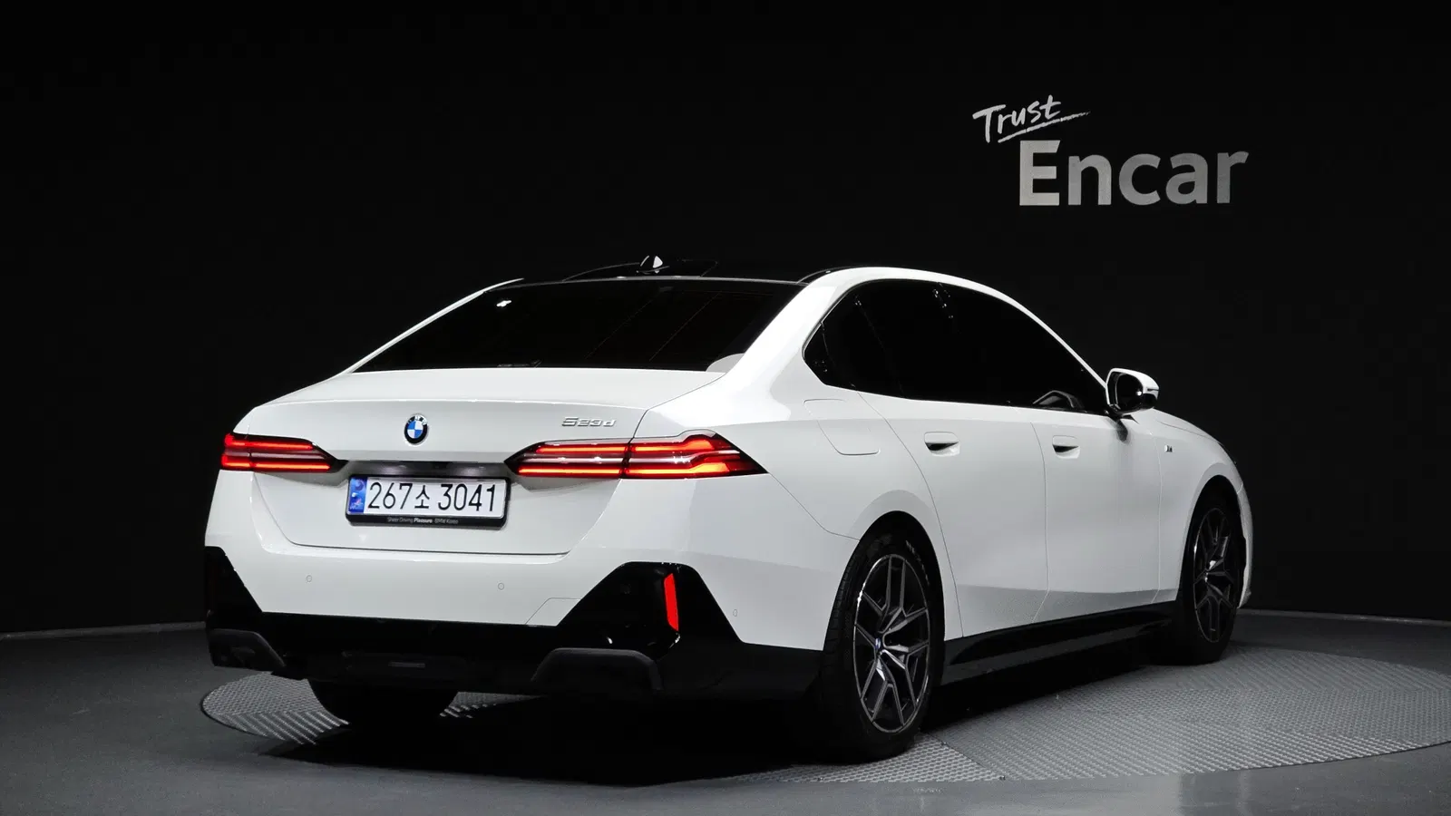 BMW Série 5 (G60) 523d M Sport 2024 — photo 1 sur 35