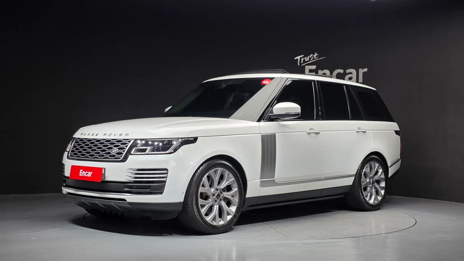 Land Rover Range Rover 4e génération 4.4 SDV8 AB Diesel 2018 — photo 1 sur 44