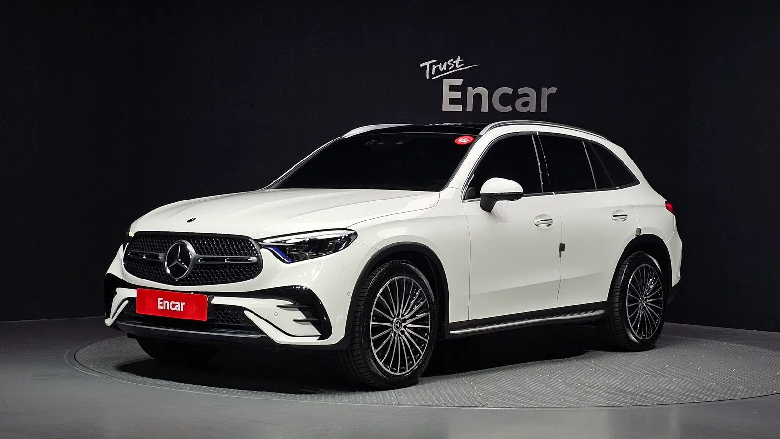 Mercedes-Benz GLC AMG Line · GLC300 4MATIC (X254) 2024 — photo 1 sur 39