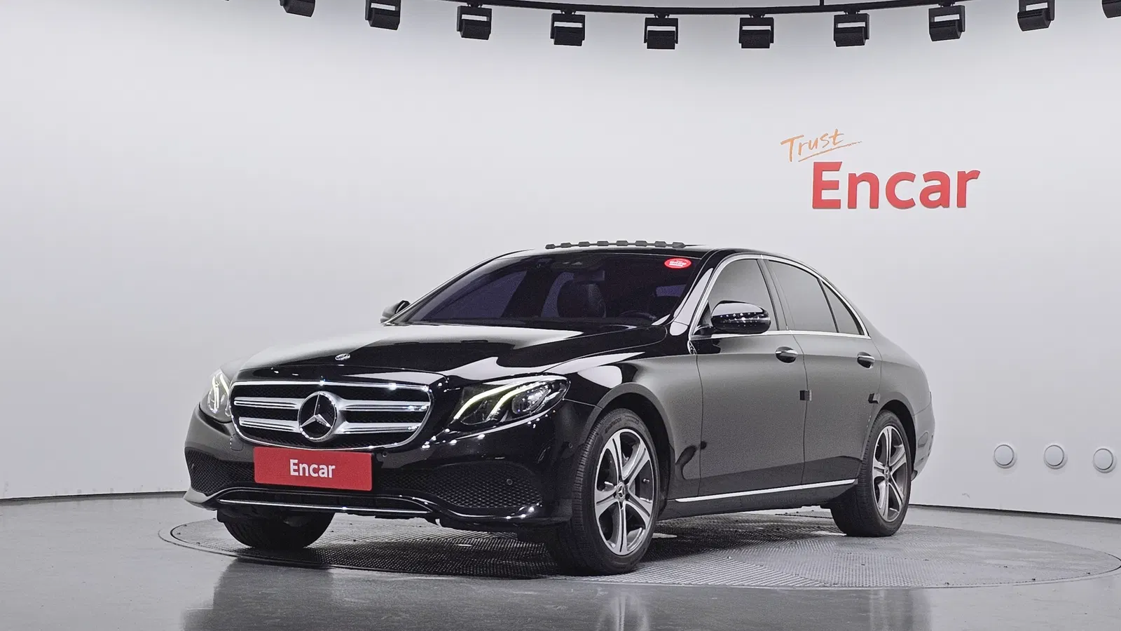 Mercedes-Benz Classe E E300 Avantgarde (W213) 2019 — photo 1 sur 20