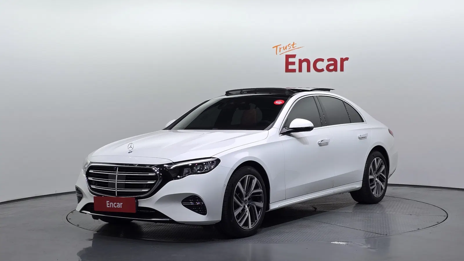 Mercedes-Benz Classe E E220d 4MATIC Exclusive (W214) 2025 — photo 1 sur 20
