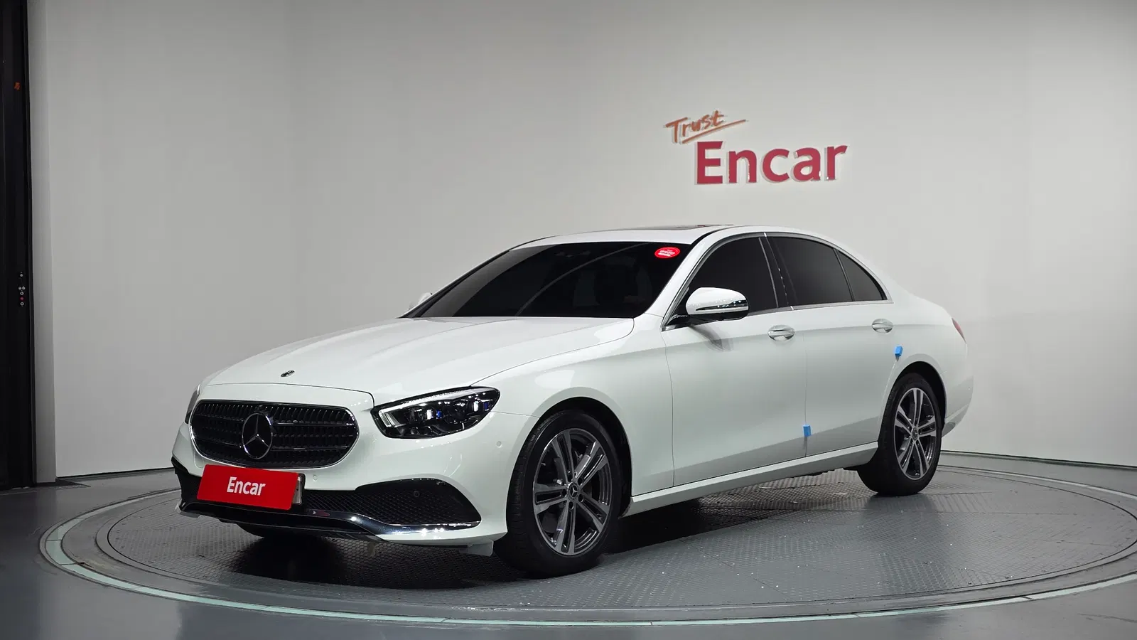 Mercedes-Benz Classe E E350 4MATIC Avantgarde (W213) 2022 — photo 1 sur 20