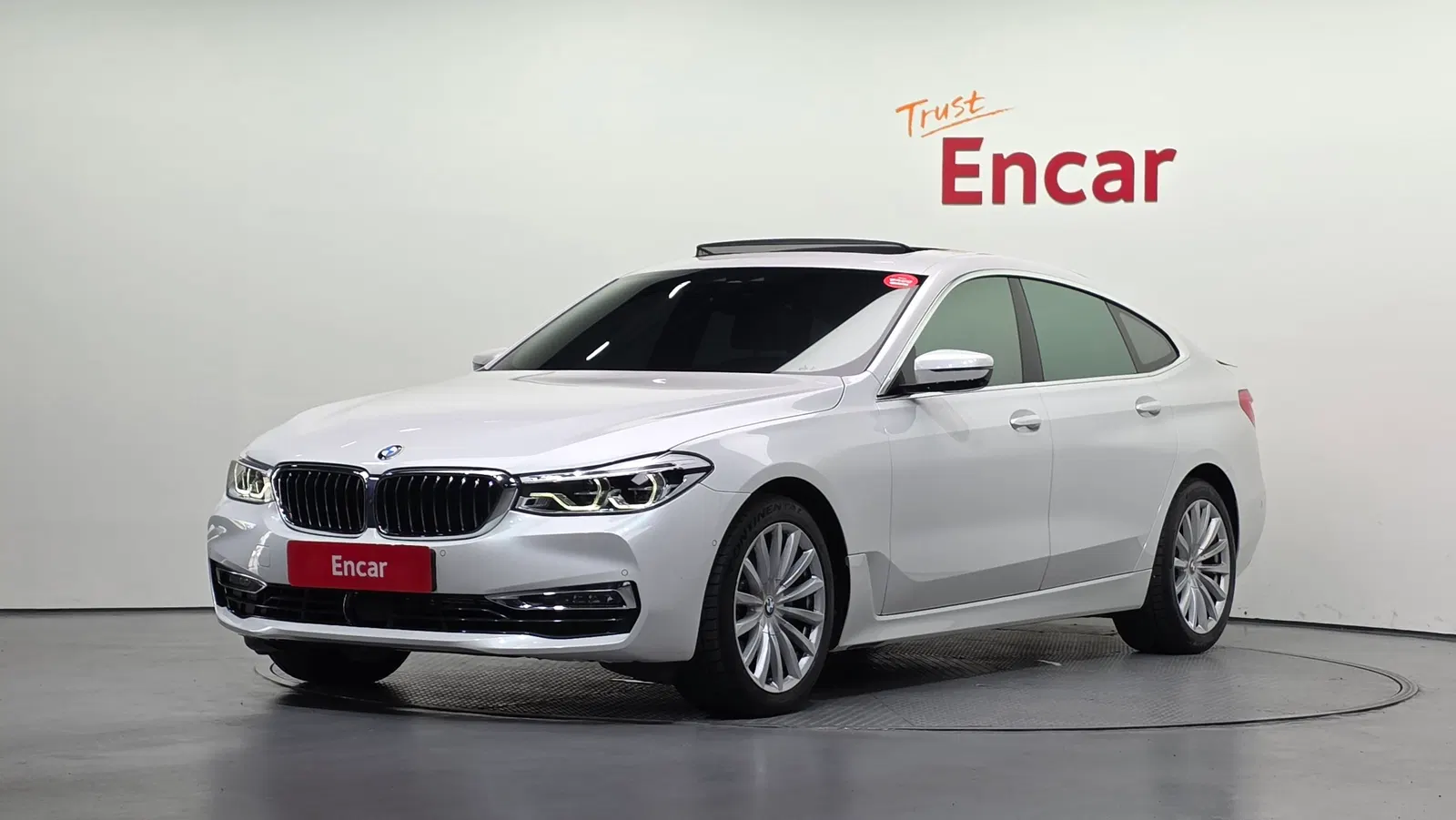 BMW Série 6 GT (G32) 620d Luxury 2019 — photo 1 sur 32