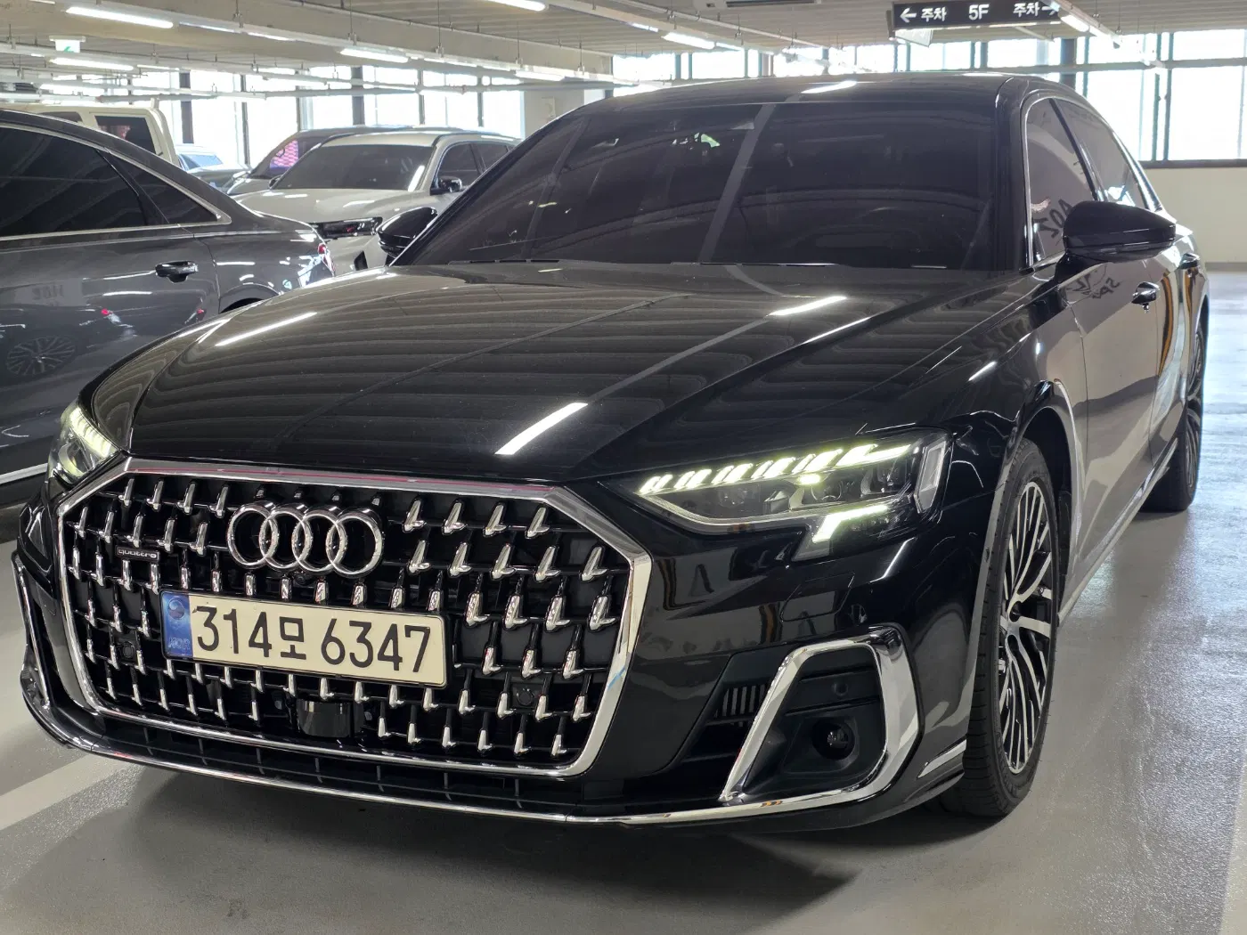 Audi A8 (D5) 60 TFSI Quattro LWB 2023 — photo 1 sur 15
