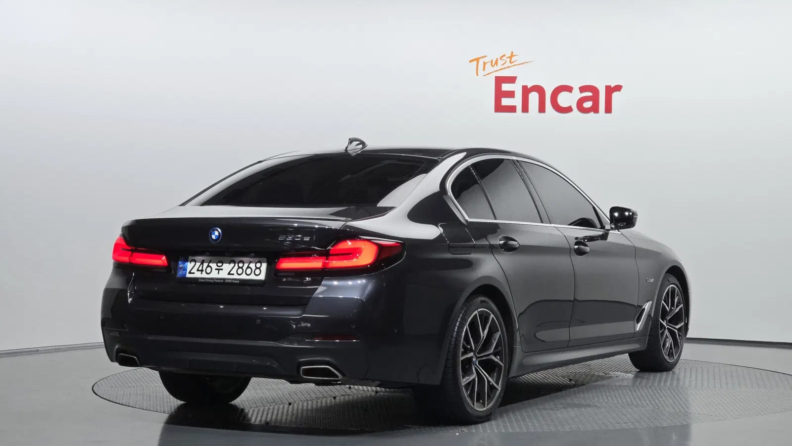 BMW Série 5 (G30) 530e M Sport 2022 — photo 1 sur 35