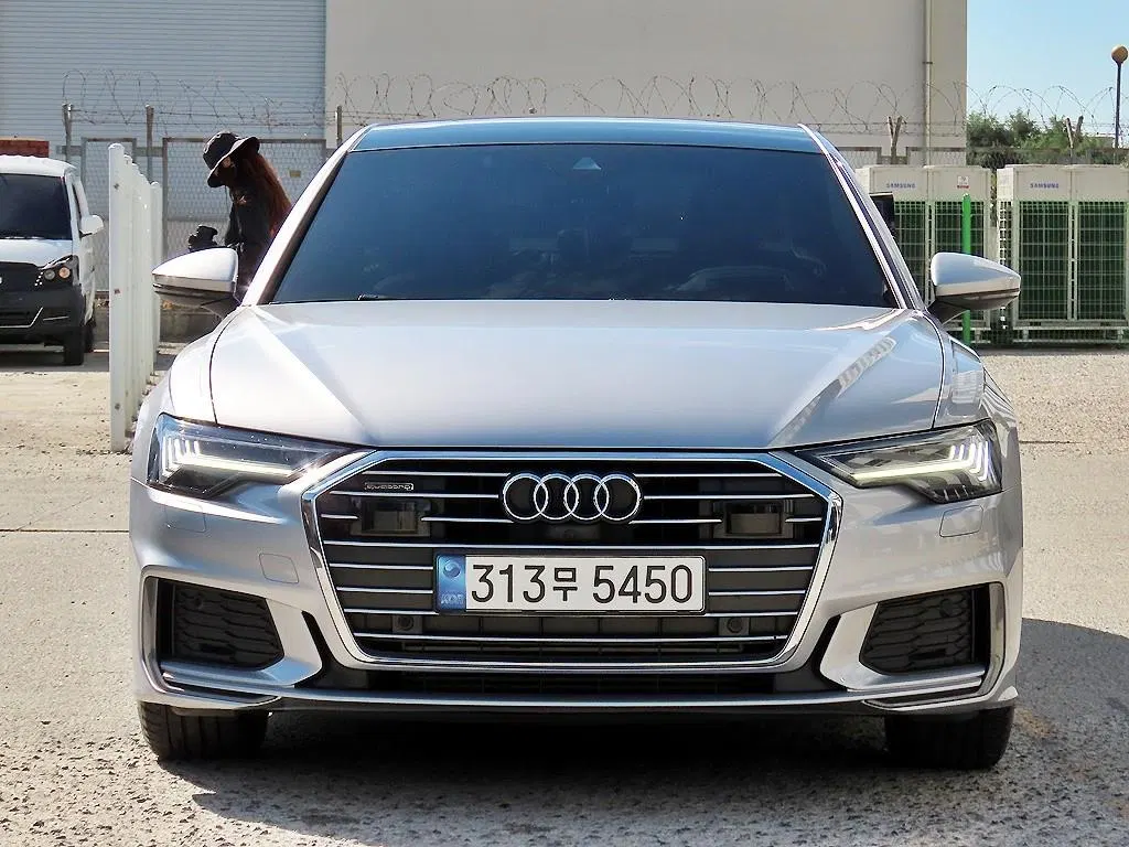 Audi A6 (C8) 45 TFSI Premium 2023 — photo 1 sur 26