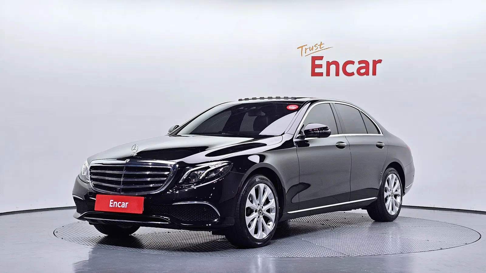 Mercedes-Benz Classe E E300 Exclusive (W213) 2019 — photo 1 sur 37
