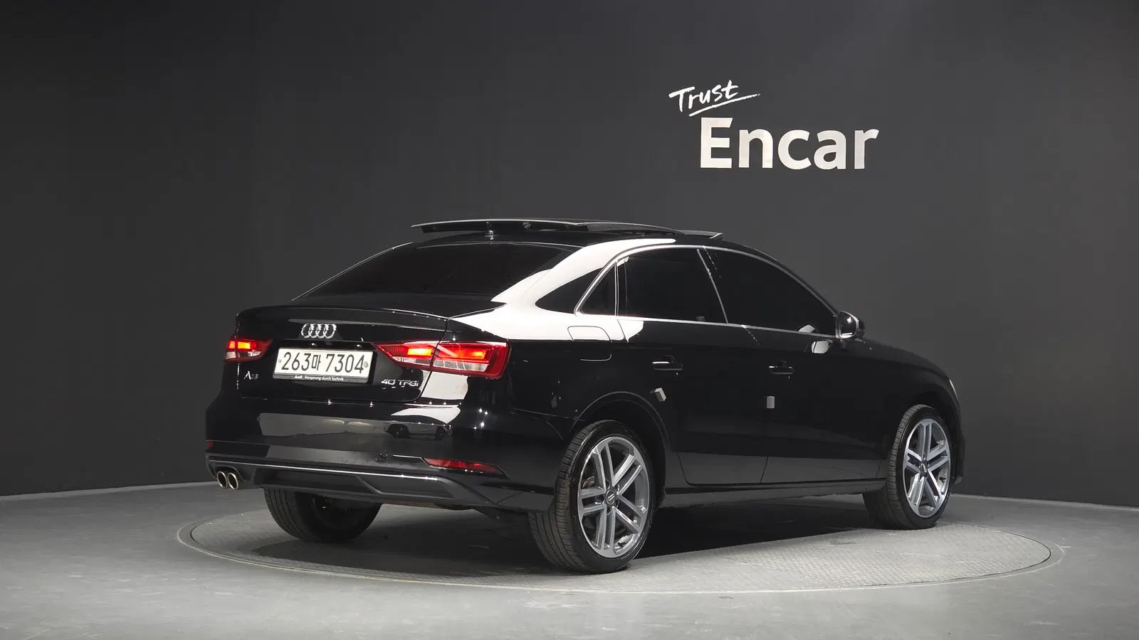 Audi A3 40 TFSI 2020 — photo 1 sur 37