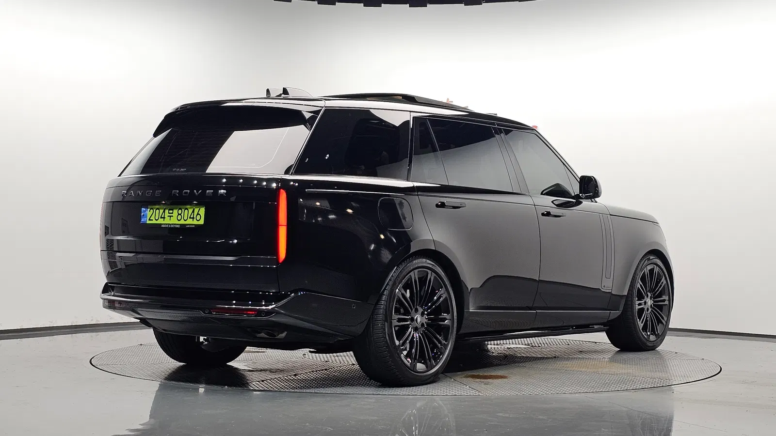 Land Rover Range Rover 5e génération P530 AB LWB 2024 — photo 1 sur 52