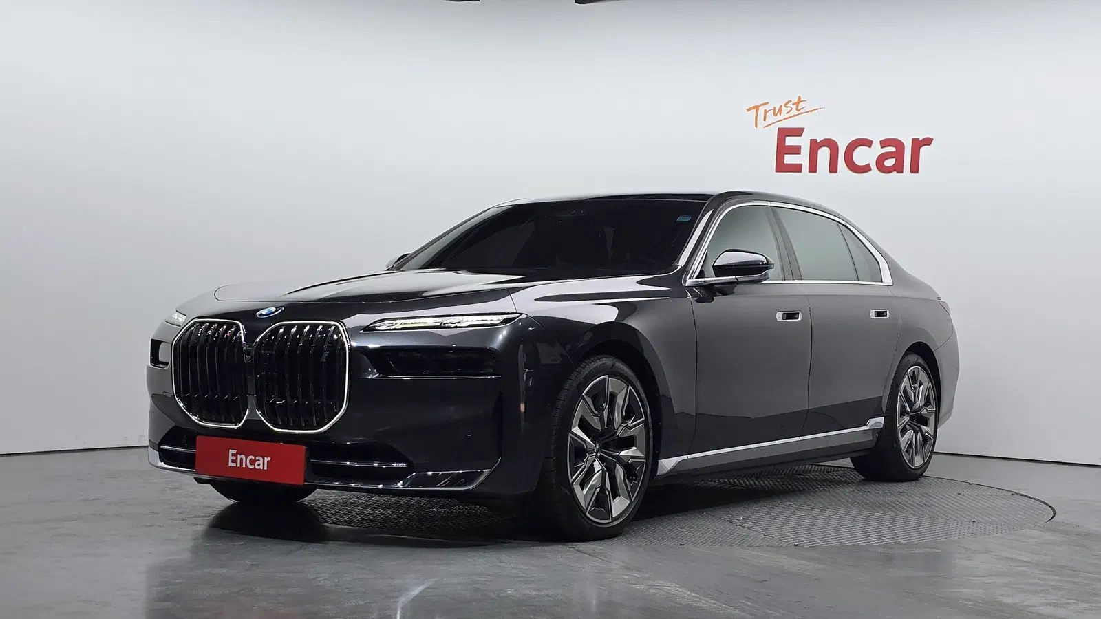 BMW i7 (G70) xDrive 60 Design Pure Excellence 2023 — photo 1 sur 26