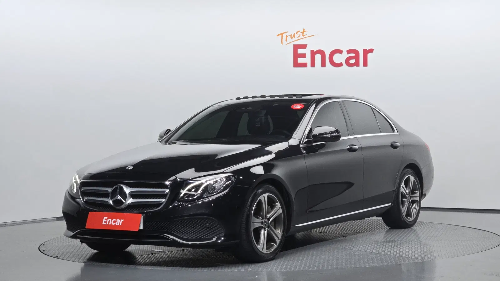 Mercedes-Benz Classe E E300 Avantgarde (W213) 2019 — photo 1 sur 30