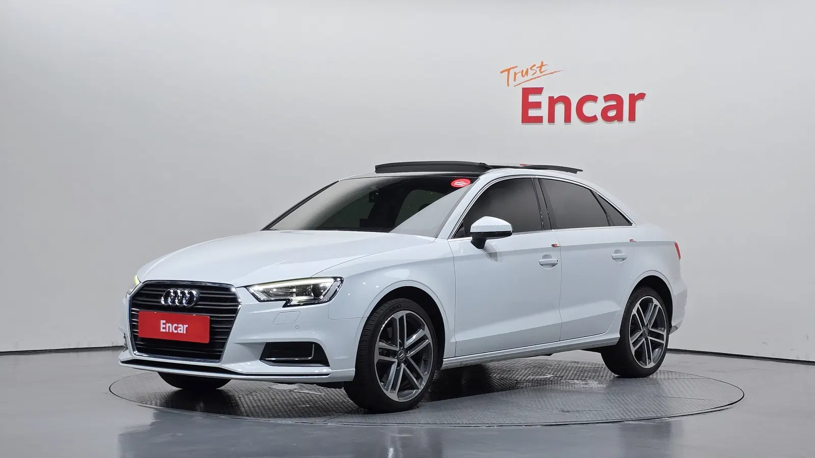 Audi A3 40 TFSI 2020 — photo 1 sur 31
