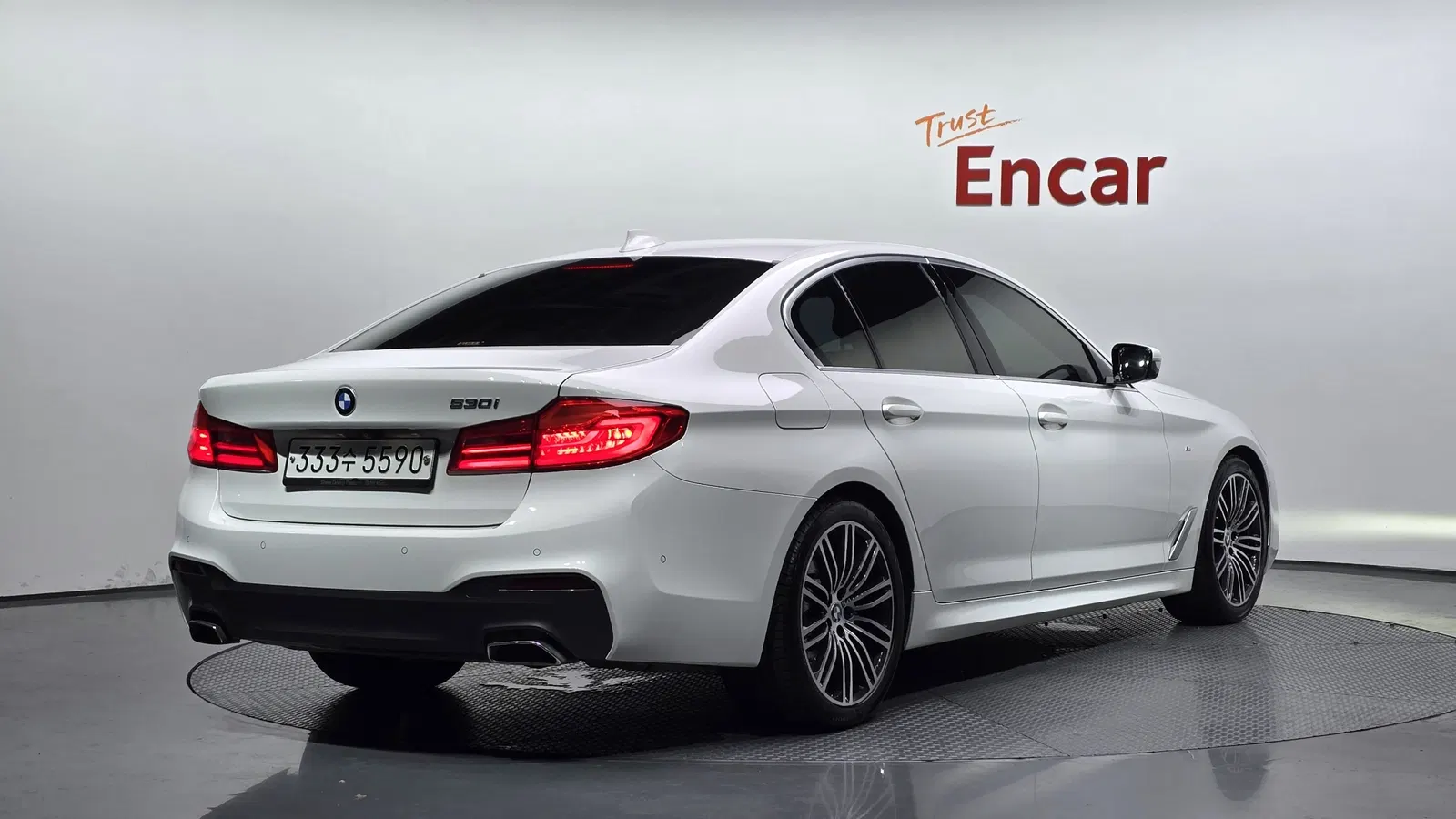 BMW Série 5 (G30) 530i M Sport Plus 2019 — photo 1 sur 33