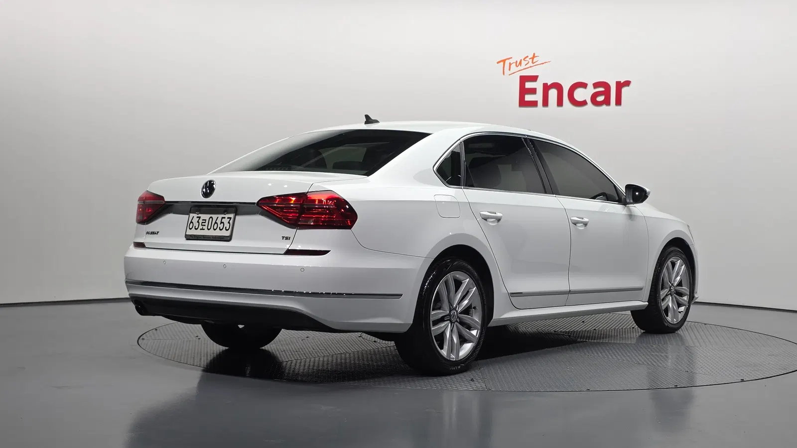 Volkswagen Passat 1.8 TSI 2016 — photo 1 sur 30