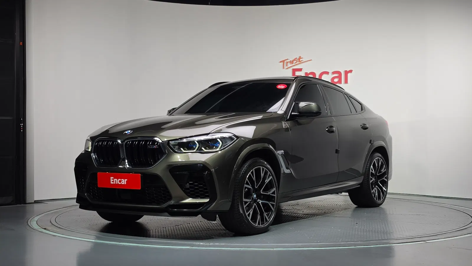 BMW X6M (G06) 4.4 2020 — photo 1 sur 26
