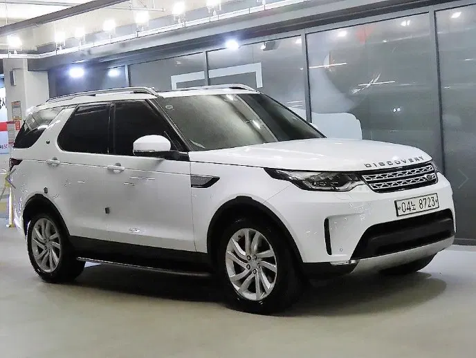 Land Rover Discovery 5 3.0 TD6 HSE 2017 — photo 1 sur 26
